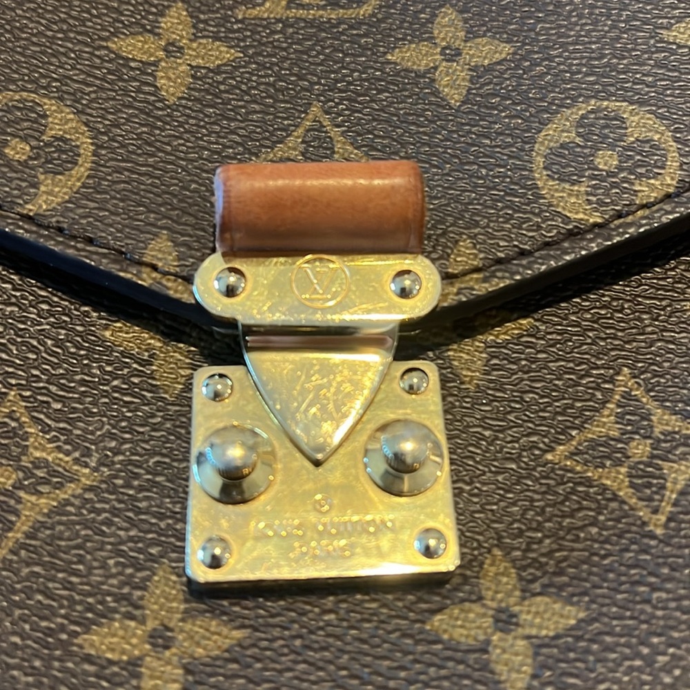 Louis Vuitton Monogram  Pochette Métis - Picture 4 of 12